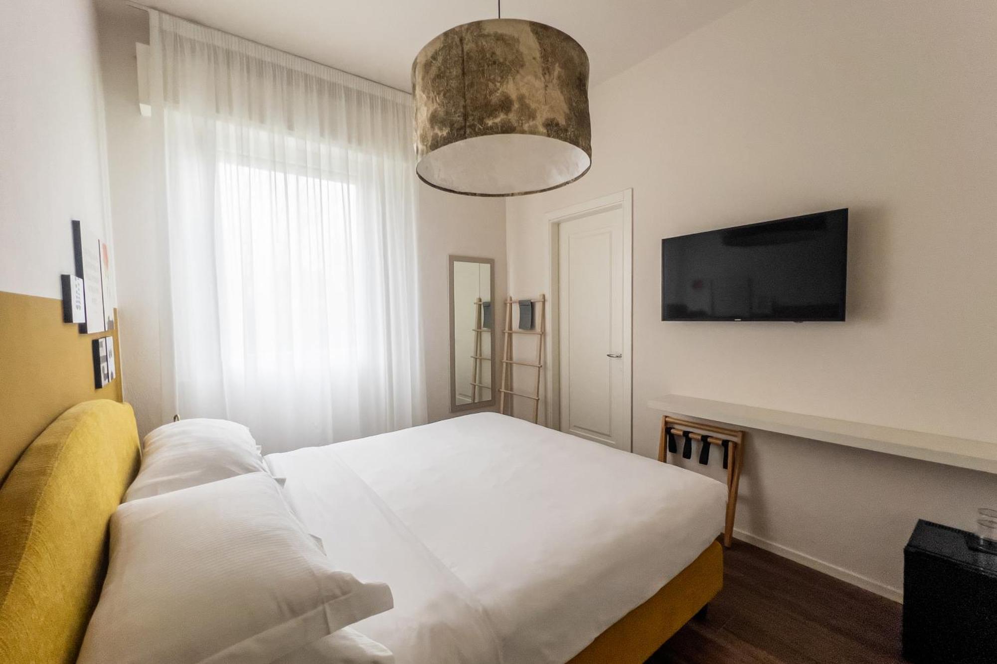 Hotel Lu. *