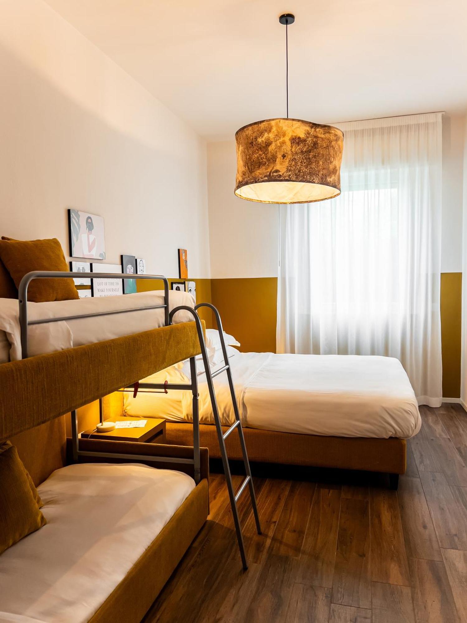 Hotel Lu. *