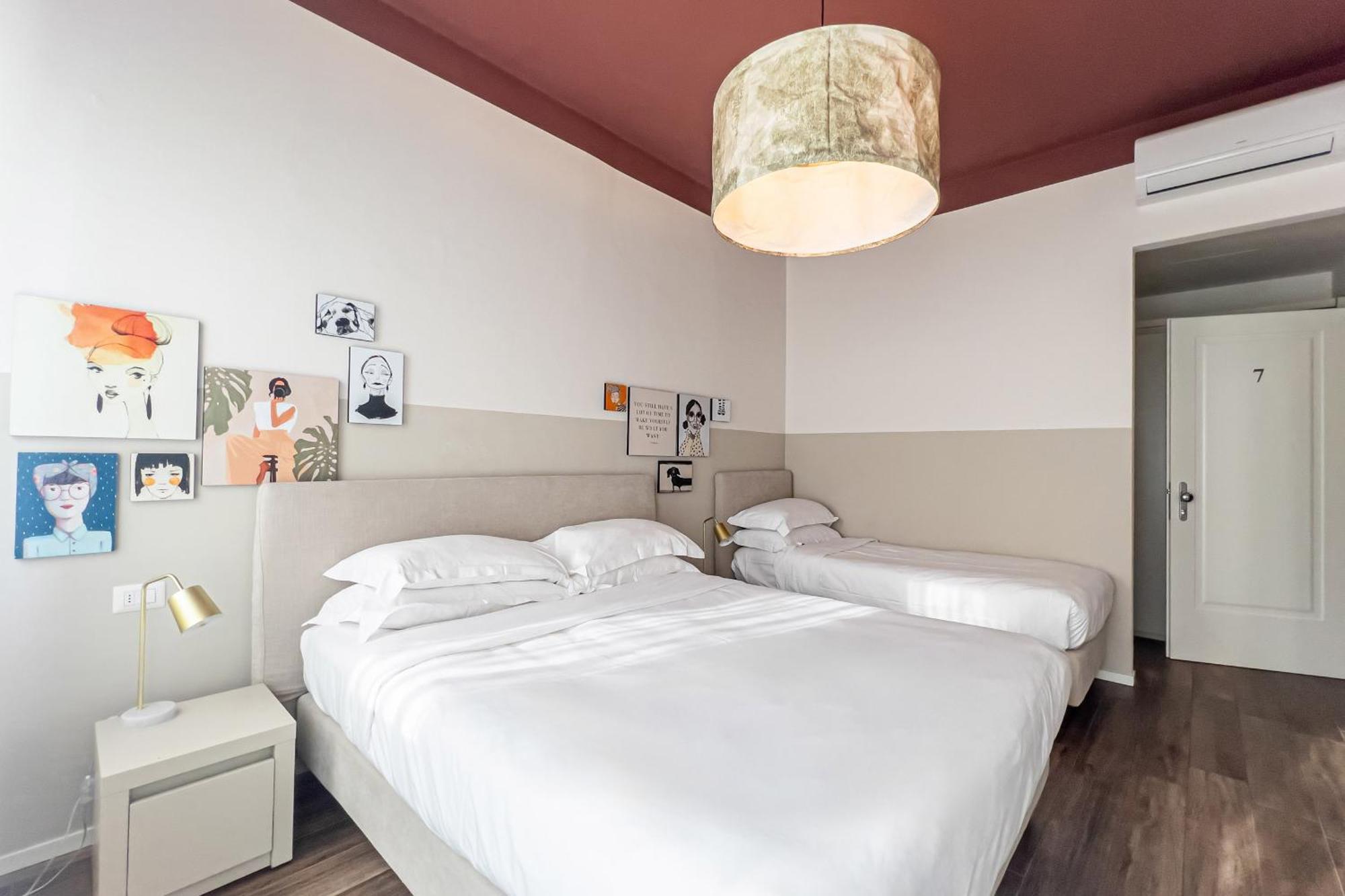 Lu. Hotel